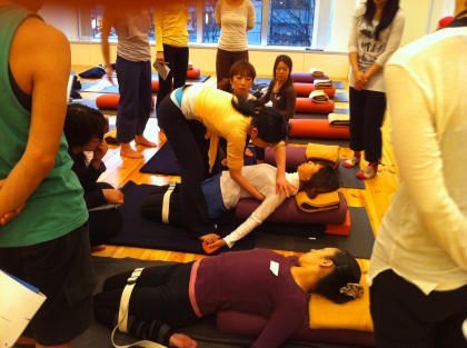 女性のためのリストラティブヨガ・第2期スタート!