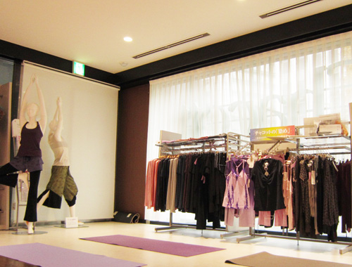 CHACOTT チャコット