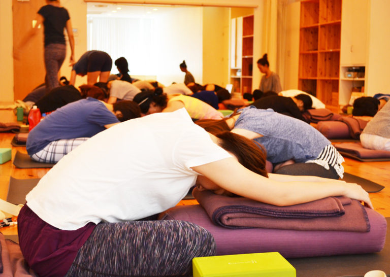 キーポイントは「観察力」。女性のためのリストラティブレッスン